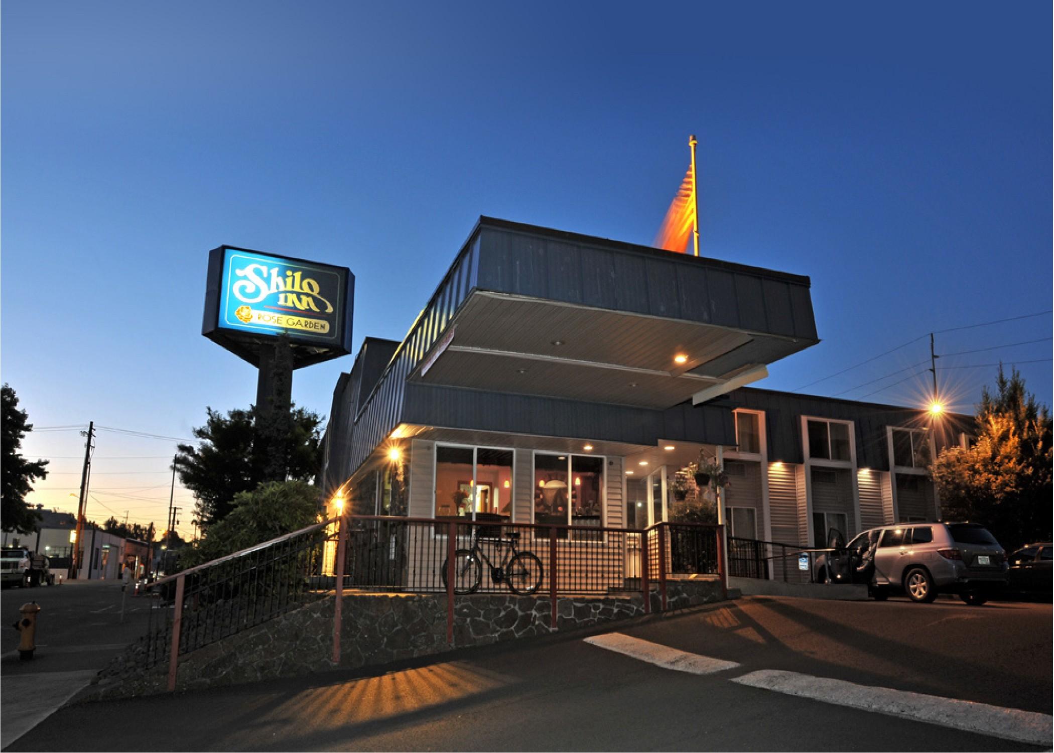 District Hotel By Oyo Portland Convention Center Экстерьер фото