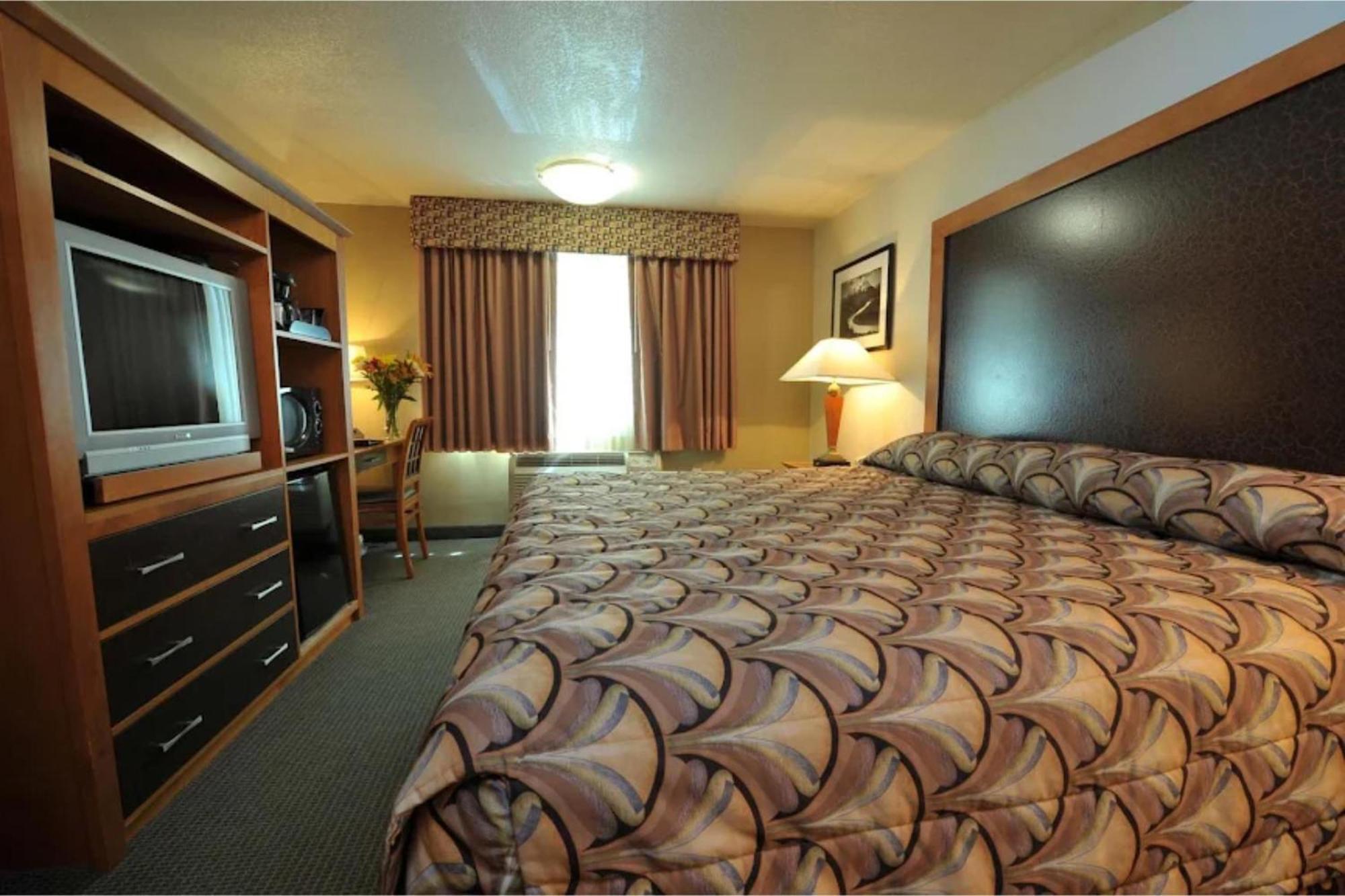 District Hotel By Oyo Portland Convention Center Экстерьер фото